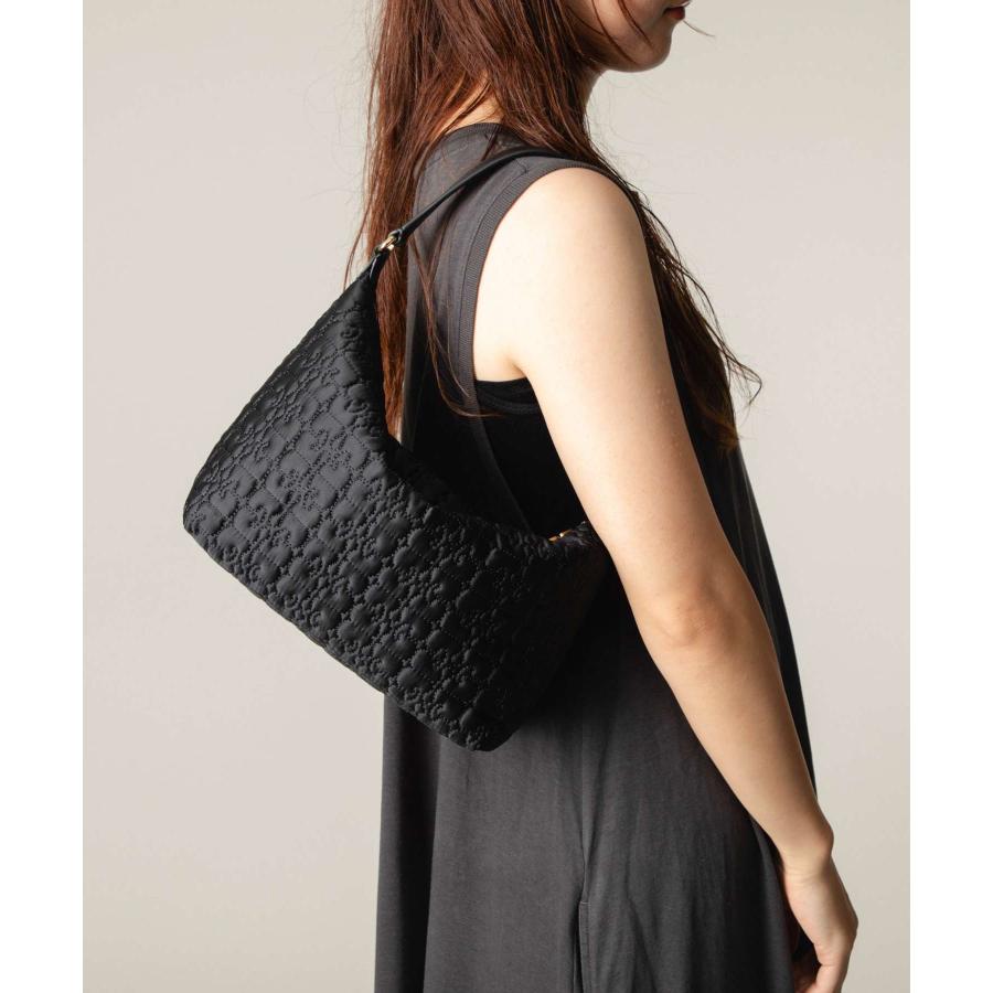 GANNI（ガニー） GANNI BUTTERFLY MEDIUM POUCH SATIN A5217 5893 99