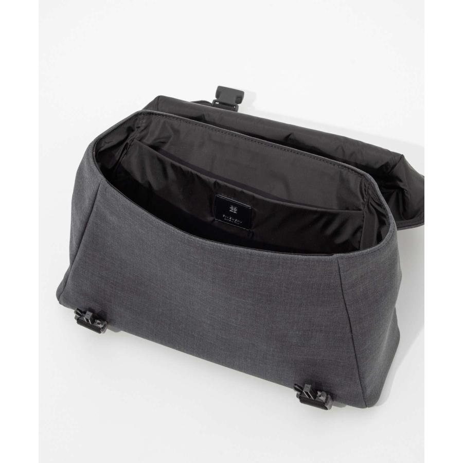 GIVENCHY ジバンシィ G-TREK Gトレック MESSENGER BAG