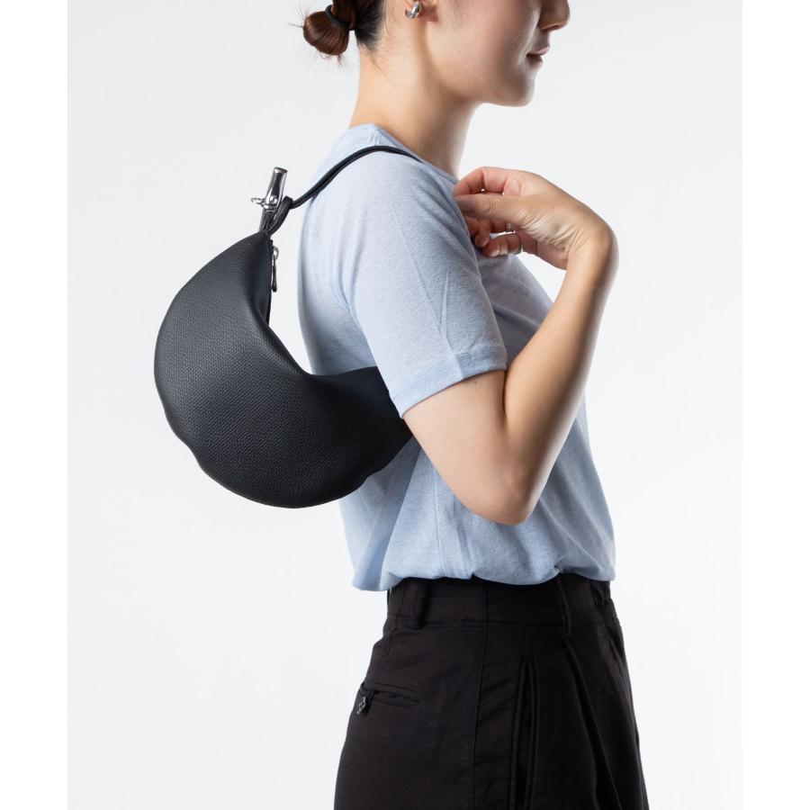 LONGCHAMP（ロンシャン） LONGCHAMP Le Roseau ル ロゾ Clutch bag S