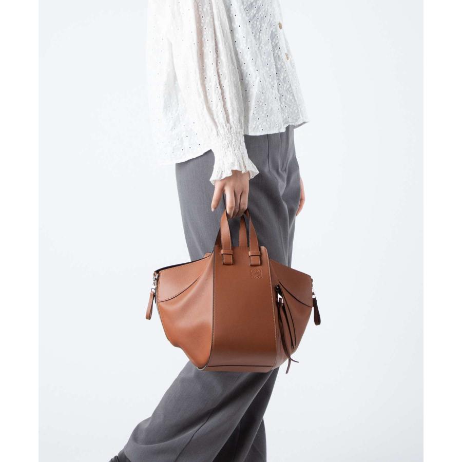 LOEWE（ロエベ） LOEWE 38730S35 ハンドバッグ HAMMOCK SMALL BAG