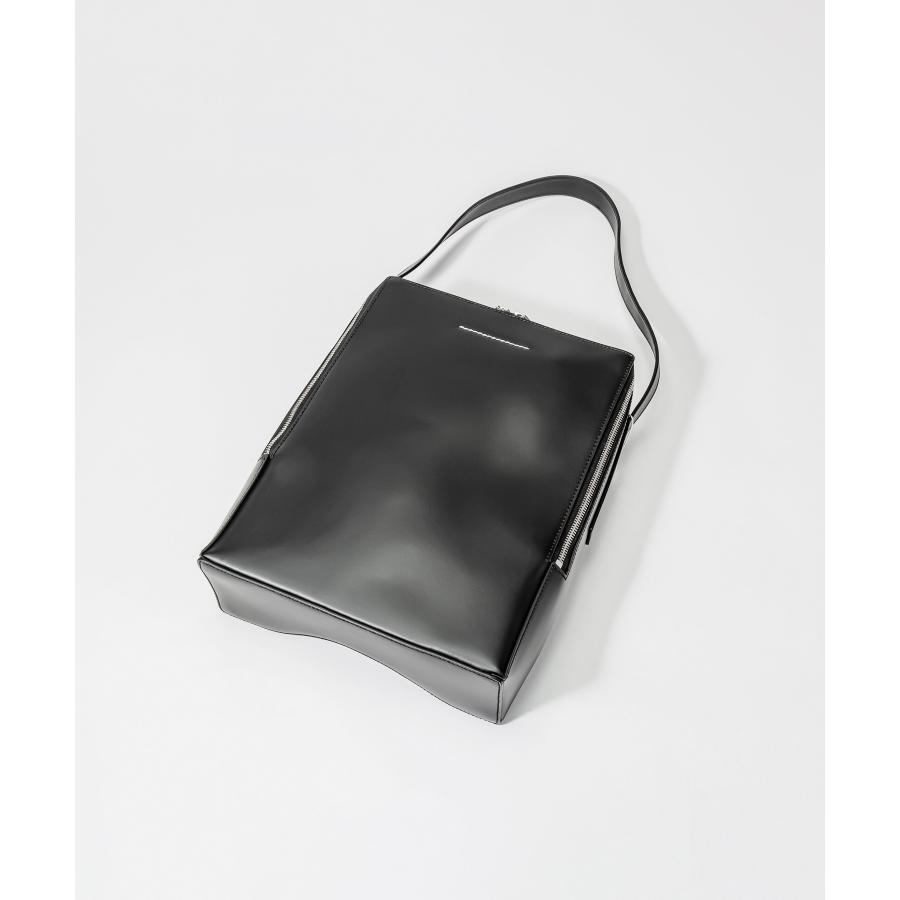 MM6 Maison Margiela ショルダーバッグ SB5WC0005 P1245 ERGO MM6 エムエム6 SB5WC0005 P1245 ショルダーバッグ ERGO SHOULDER