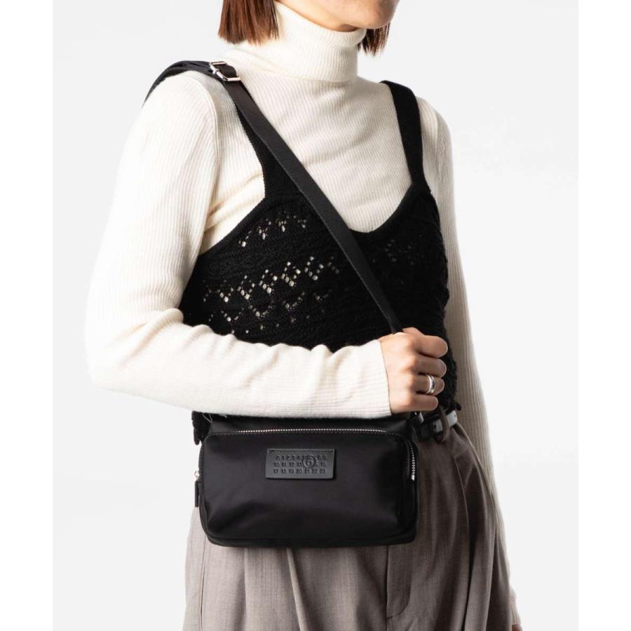 エムエム6 MM6 AVP NYLON CROSSBODY BAG ナイロン SB5WG0023 P8504