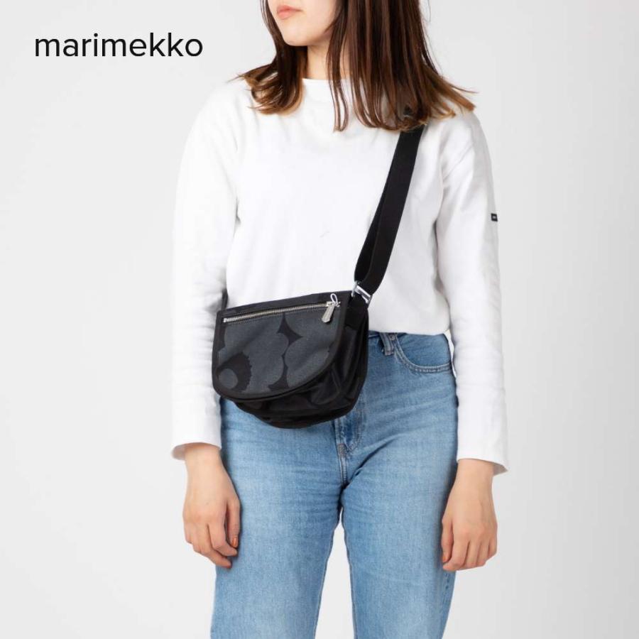 【新品】マリメッコ　marimekko サコッシュ　ウニッコ　ネイビー マリメッコ ウニッコ ショルダーバッグS（ダークネイビー×オフ