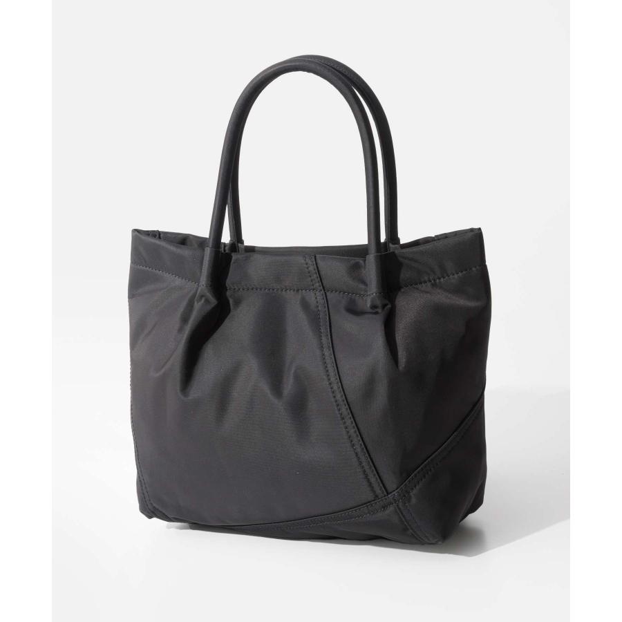 【未使用・付属品付き】MARNI ブラック アイボリートートバッグ マルニ MARNI SHMQ0034U1 P3860 トートバッグ メンズ レディース