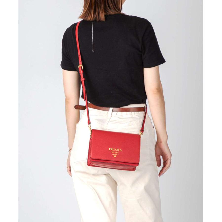 PRADA レッド ボディバッグ プラダ ショルダーバッグ 中古（ボディバッグ）（色：レッド系