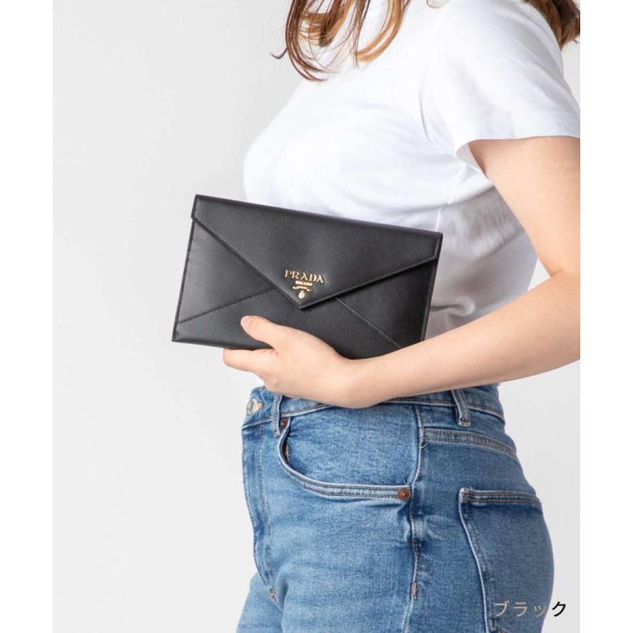 希少✨プラダ 三角ロゴ サフィアーノ　アクセサリーポーチ　ワンショルダー　白タグ Amazon.co.jp: [Prada] [プラダ] ポーチ サテン 三角プレート