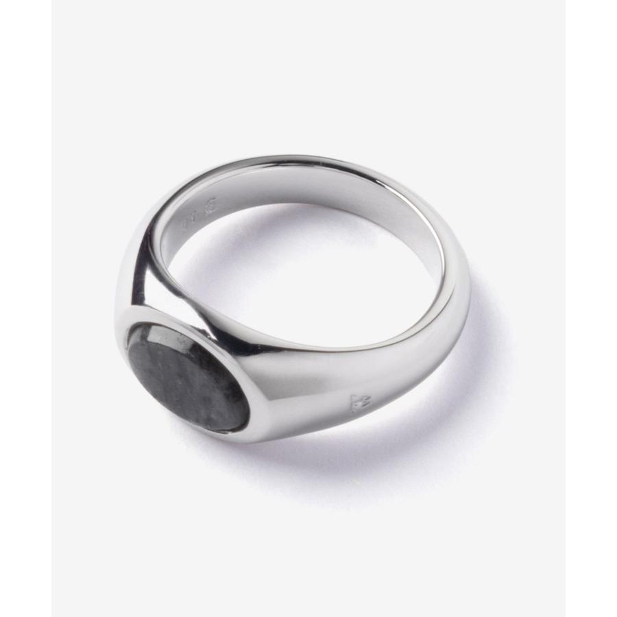新品 60 TOMWOOD Oval Larvikite 指輪 18516 Tom Wood Oval Larvikite Ring Silver at CareOfCarl.com