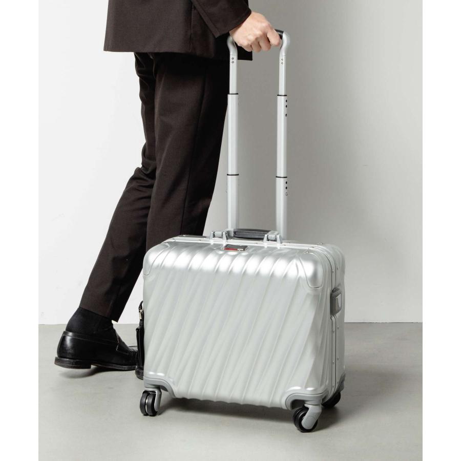 極美品 TUMI コンパクトキャリーオン 19 Degree シルバー 19 DEGREE ALUMINUM コンパクト・キャリーオン シルバー｜TUMI(トゥミ