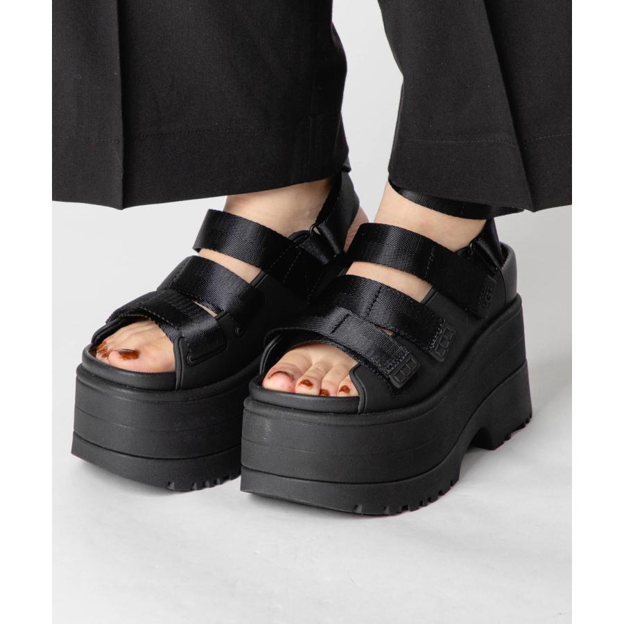 UGG（アグ） UGG PLATFORM SANDALS 厚底サンダル GOLDEN RISE