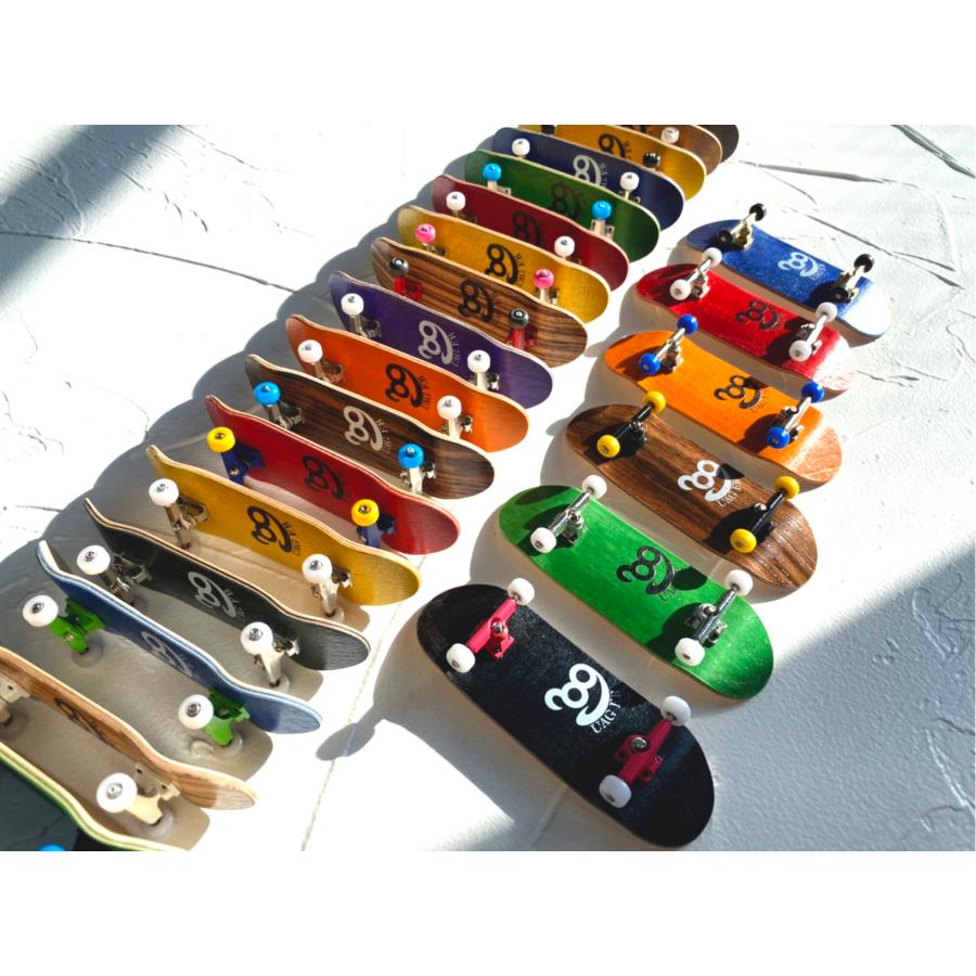 uag指スケ セット売り UAG F.B コンプリート / Simple walnut slim finger skate board