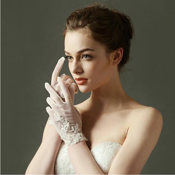 ウエディンググローブ　おしゃれ かわいい　ホワイト　グローブ　海外ウエディング パーティー 結婚式  花嫁　手袋　結婚式 | 