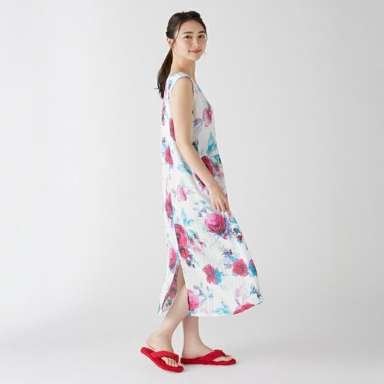 再お値下げ★UCHINO♬クレープガーゼノースリーブワンピース★新品未使用 UCHINO 【UCHINO公式店】ウチノ【送料無料】 クレープガーゼ