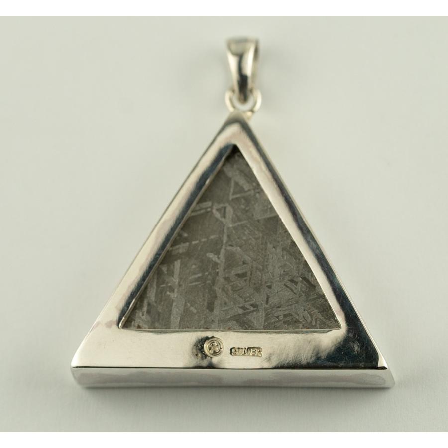 ギベオン隕石 ピラミッド型の三角形 ペンダントトップ 　Gibeon meteorite　silver 　｜uchumura｜04