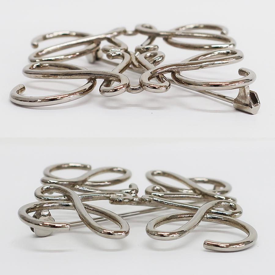 天白】ロエベ ブローチ アナグラム ピンバッジ シルバー メタル