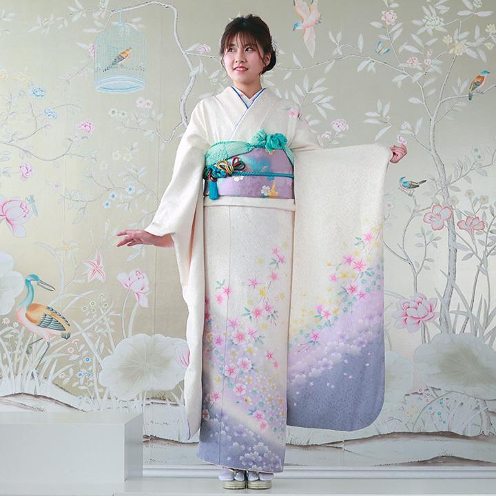644正絹振袖白158cmぐらい 644正絹振袖白158cmぐらい 振袖 身長159-174cm black × white