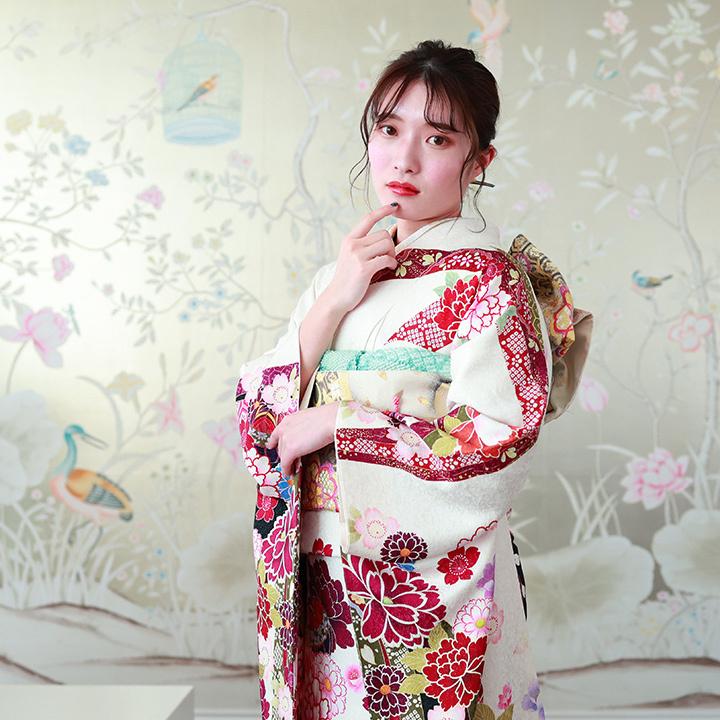 高級正絹 振袖レンタル 送料無料 FS-577 白 黒 蔓帯文様 牡丹 振袖  