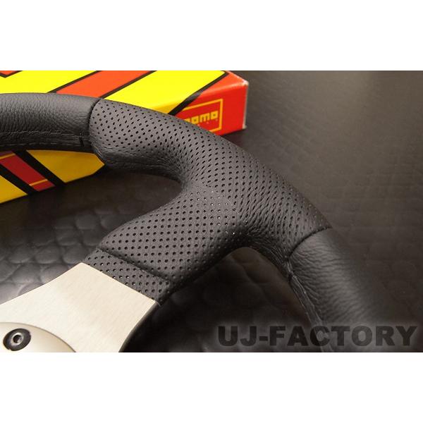 正規品 MOMO ステアリング RACE(レース) 32φ R-12 : 株式会社 正規品 MOMO ステアリング RACE(レース) 32φ R-12 : 株式会社