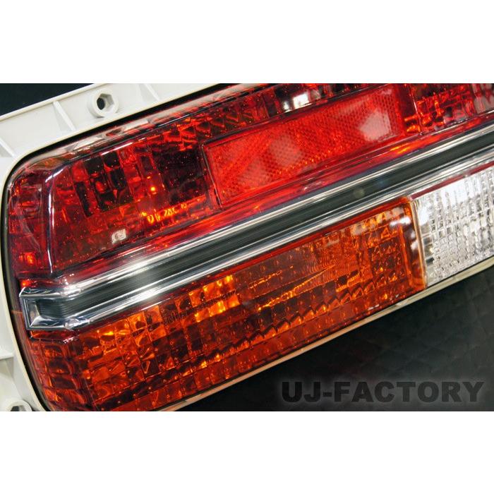 フェアレディZ S30/S30Z ワンテール 赤白/レッドクリア 新品 フェアレディZ S30/S30Z ワンテール 赤白/レッドクリア 新品