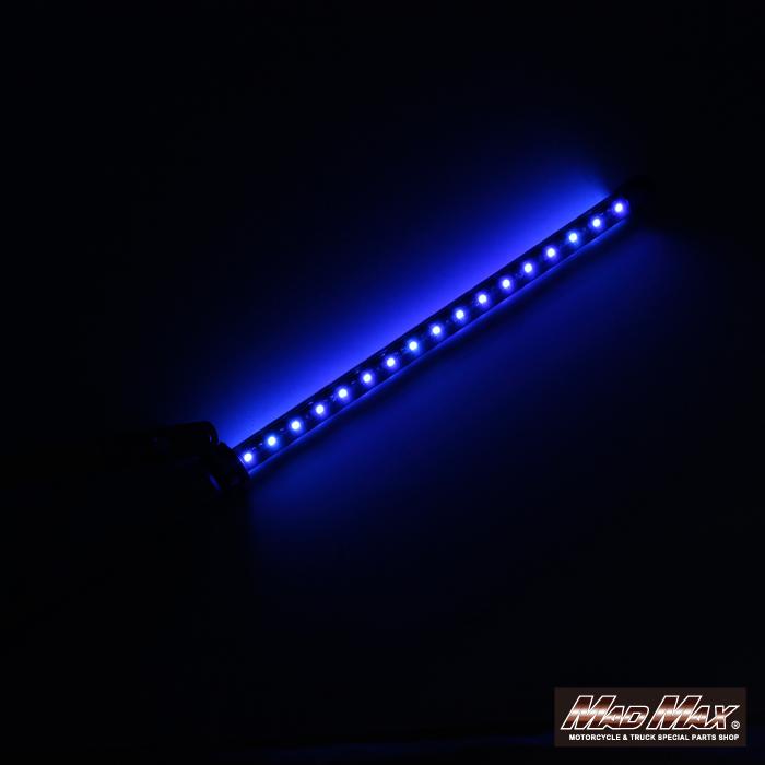 MAD MAX（マッド マックス） 汎用 オートバイ用 旗棒黒 LED ブルー発光