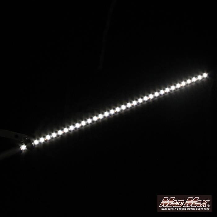MAD MAX MADMAX 汎用 オートバイ用 旗棒黒 LED ホワイト発光 MAD MAX MADMAX 汎用 オートバイ用 旗棒黒 LED ホワイト発光