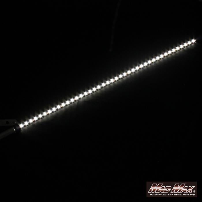 MAD MAX（マッド マックス） 汎用 オートバイ用 旗棒黒 LED ホワイト