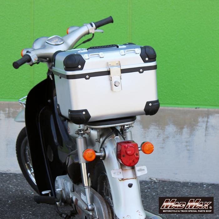 MAD MAX（マッド マックス） 汎用 オートバイ用 リアボックス E500 