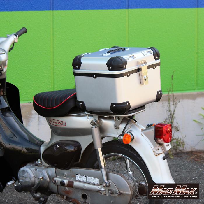 MAD MAX（マッド マックス） 汎用 オートバイ用 リアボックス E500