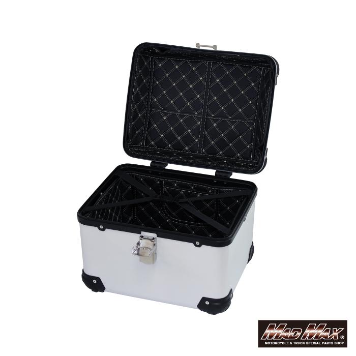 MAD MAX（マッド マックス） 汎用 オートバイ用 リアボックス E560