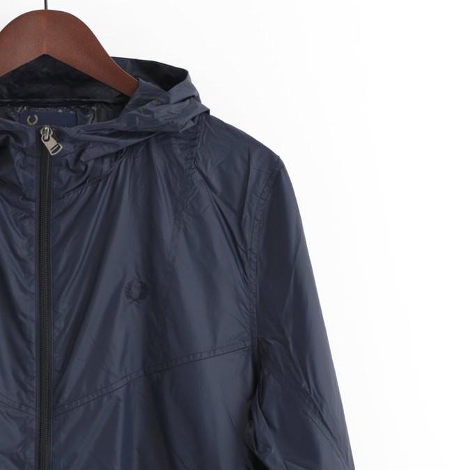 FRED PERRY（フレッドペリー） 正規販売店 パッカブルフーデッド
