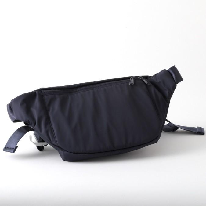 FRED PERRY フレッドペリー Fred Perry ボディバッグ 30×18cm