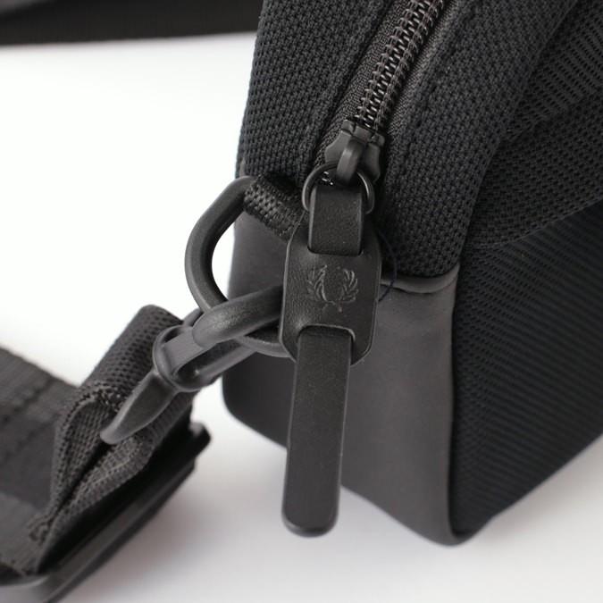 FRED PERRY フレッドペリー メンズ ショルダーバッグ ピケ ミニ