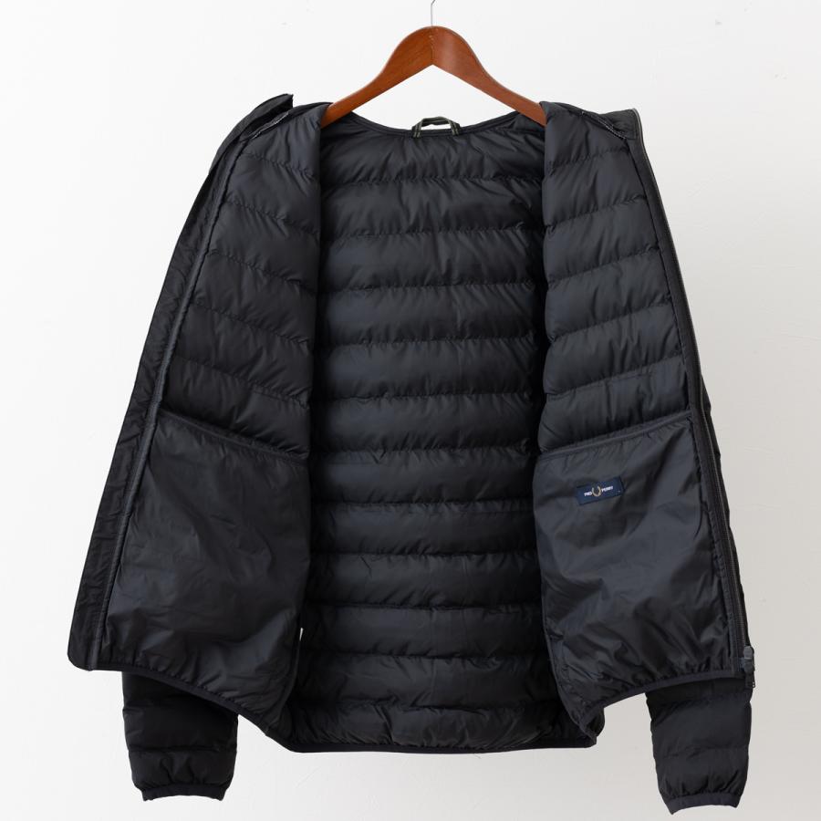 FRED PERRY（フレッドペリー） フード付きパデッドジャケット 中綿