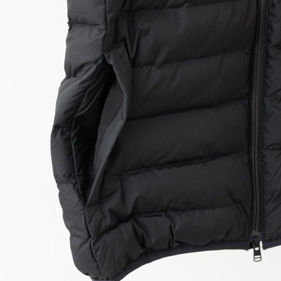 FRED PERRY（フレッドペリー） フード付きパデッドジャケット 中綿