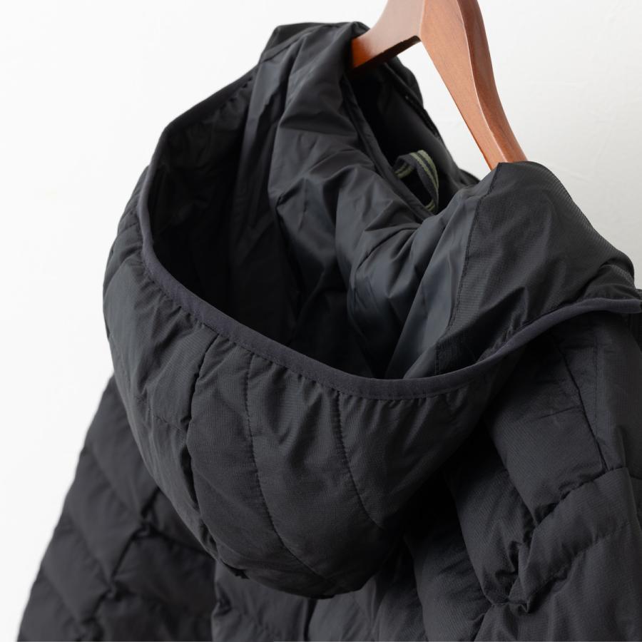 FRED PERRY（フレッドペリー） フード付きパデッドジャケット 中綿