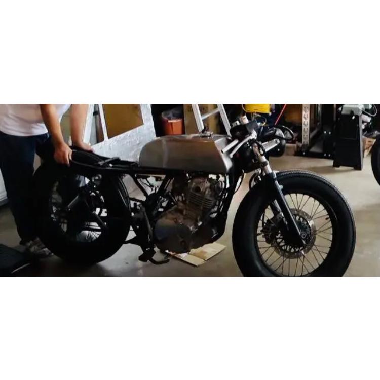 大流行中 ホンダ カフェレーサー カスタムタンク 10l 汎用ガソリンタンク 即送 新品 タンク Hlt No