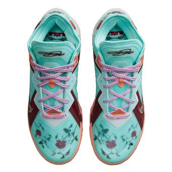 NIKE（ナイキ） バッシュ シューズ レブロン ジェームスLebron 18 Low 