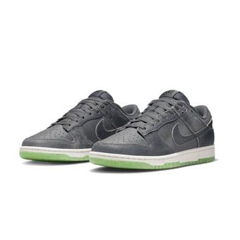 シューズ スニーカー   ナイキ Nike Dunk Low Retro SE Halloween GS GS Iron Gre NIKE（ナイキ） スニーカー シューズ Dunk Low Retro SE Halloween GS
