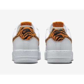 NIKE（ナイキ） スニーカー シューズ Wmns Air Force 1 Low '07 SE W