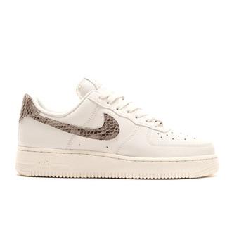 NIKE（ナイキ） バッシュ スニーカー シューズ WMNS AIR FORCE 1 '07 W