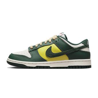 NIKE Nike スニーカー シューズ ナイキ Wmns Dunk Low SE W