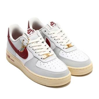 新品未使用　NIKE WMS FORCE 1 '07 SE です。 NIKE（ナイキ） スニーカー シューズ Wmns Air Force 1 Low '07 SE W