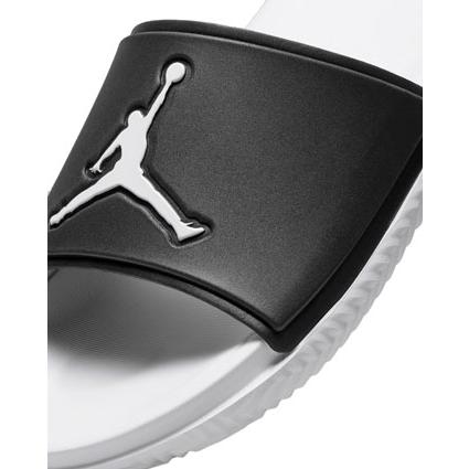 Jordan バッシュ スニーカー シューズ エアジョーダン ジョーダン