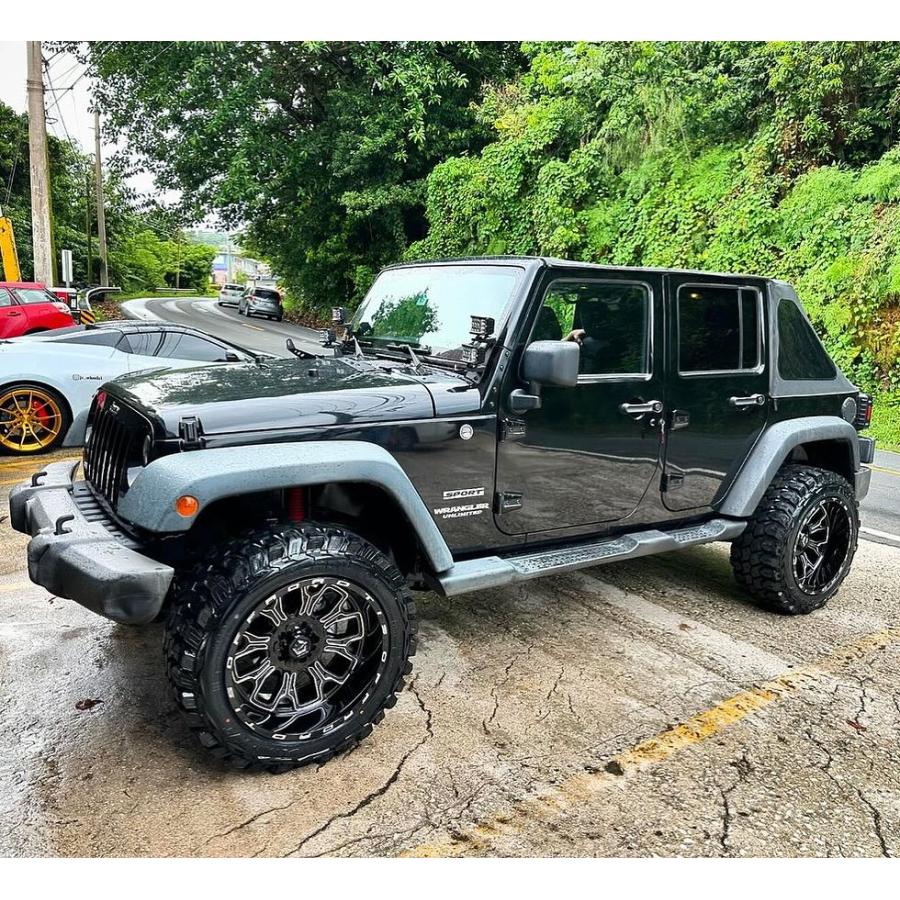 TIS OFFROAD 560BM グロスブラックミルド 24インチアルミホイール