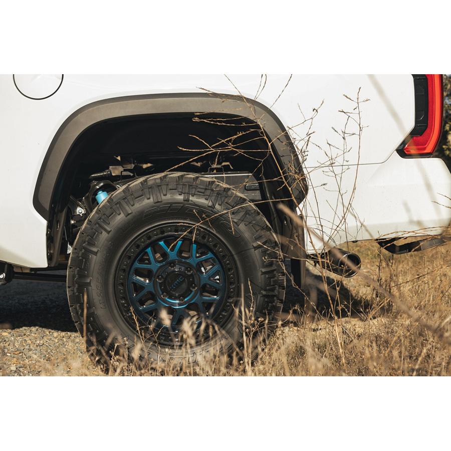 KMC GRS ミッドナイトブルー/グロスブラックリップ 18インチアルミホイール 18x8.5J 6H139.7 ±0 トヨタ GUN125ハイラックス/150プラド/215サーフ KM54988568900の画像