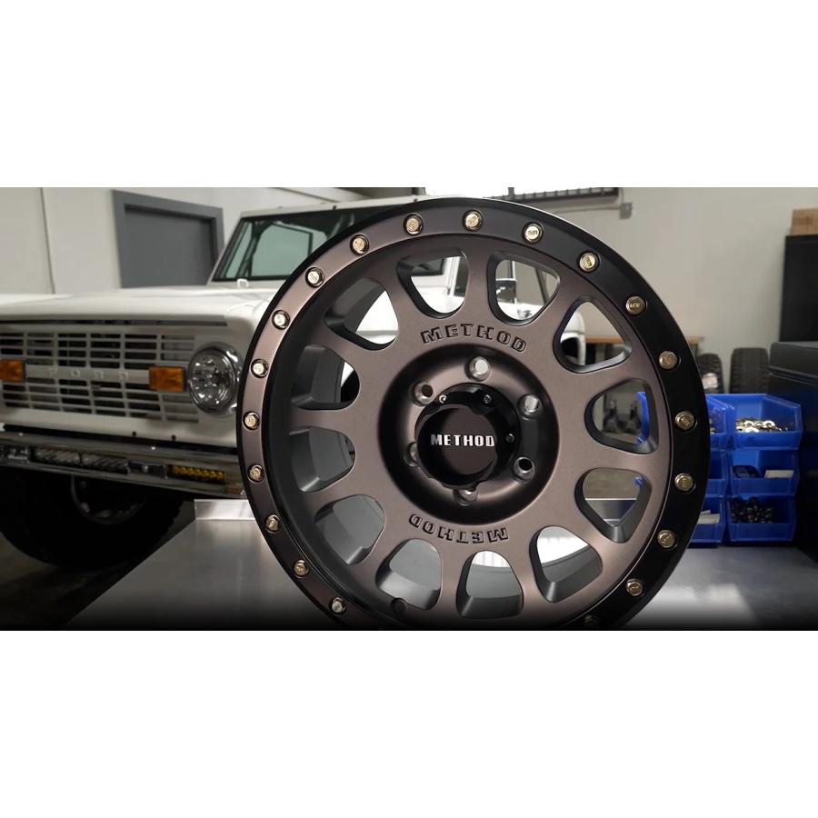 ランクル250 METHOD RACE WHEELS（メソッド) MR305 NV チタニウム