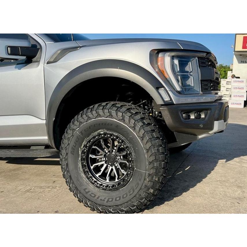 TIS OFFROAD 556AB ガンメタ/ブラックリング 20インチアルミホイール