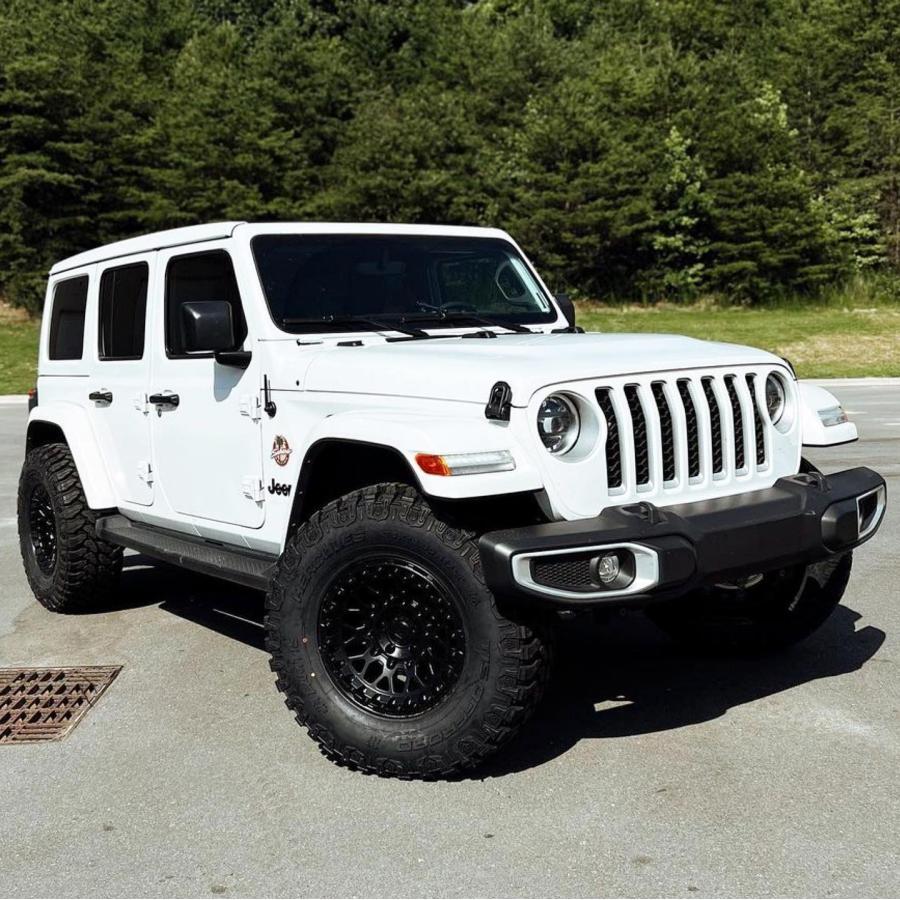 TIS OFFROAD 555SB サテンブラック 18インチアルミホイール 18x9 6H