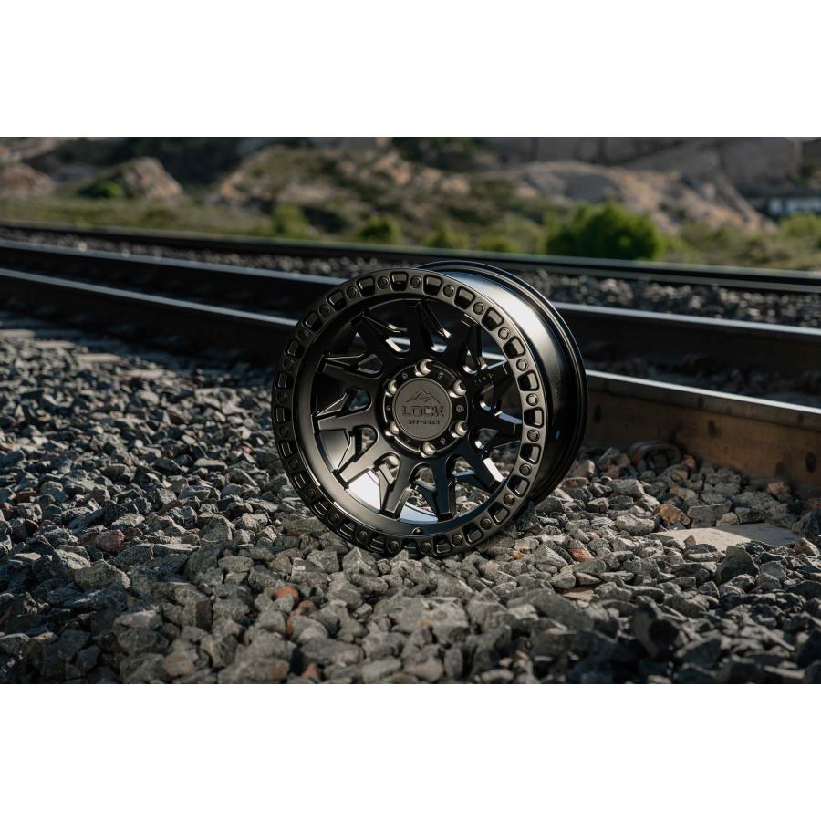 LOCK OFFROAD（ロックオフロード）LUNATIC マットブラック 17インチ