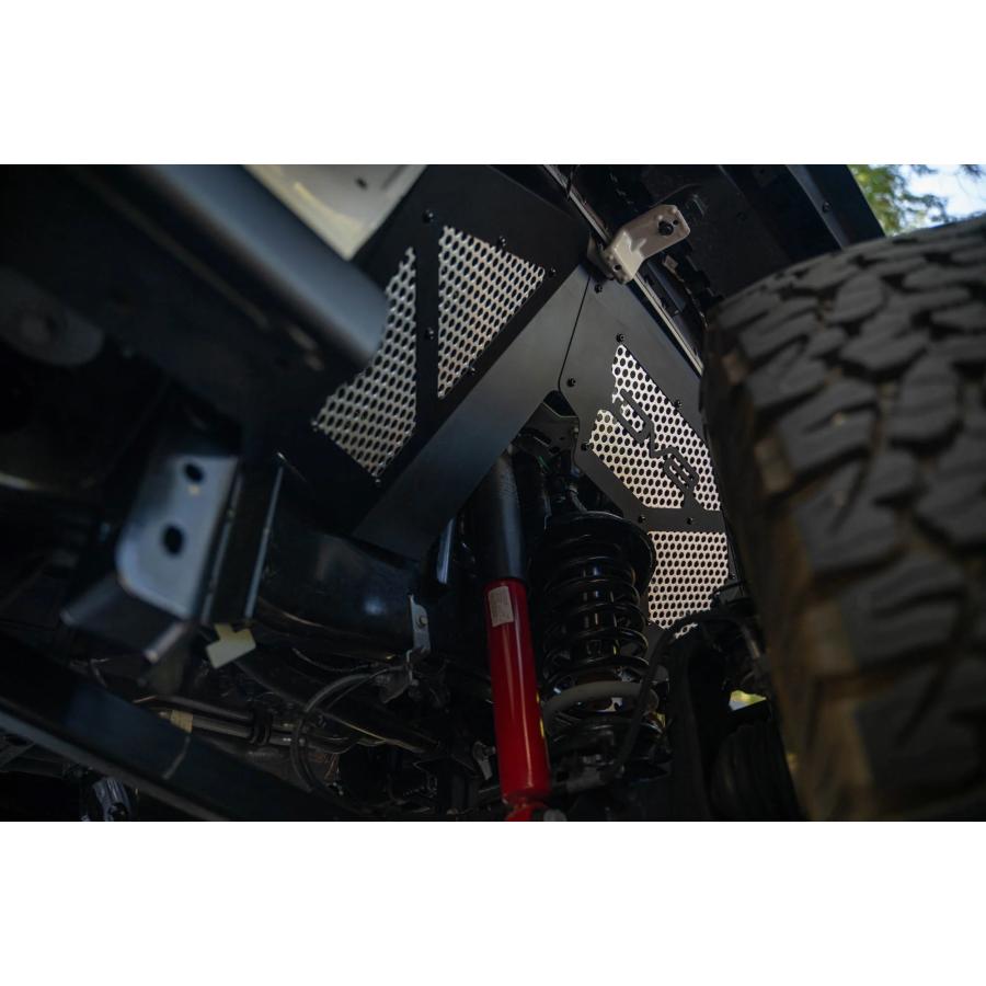 DV8 OFFROAD フロントインナーフェンダー 左右セット アルミ製