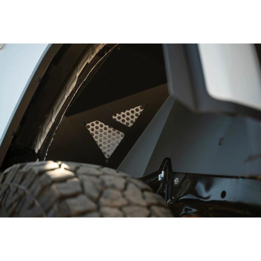 DV8 OFFROAD リアインナーフェンダー 左右セット アルミ製 ブラック